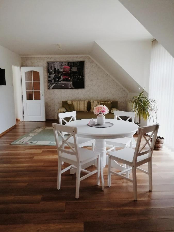 Apartman Pri Parku Sered' Экстерьер фото